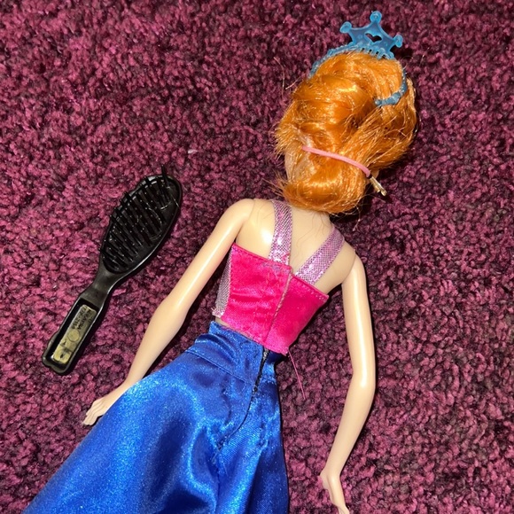 Anna Frozen Barbie Doll with top, blue skirt, black boots, tiara, & hairbrush​ - Picture 6 of 7